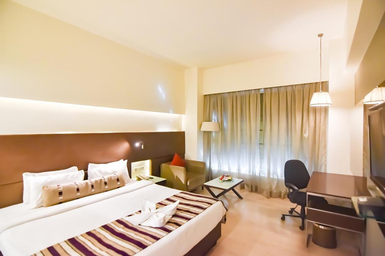 แกรนด์ เอกโซติกา บิซิเนสโฮเต็ล Hotel Pimpri-Chinchwad ภายนอก รูปภาพ