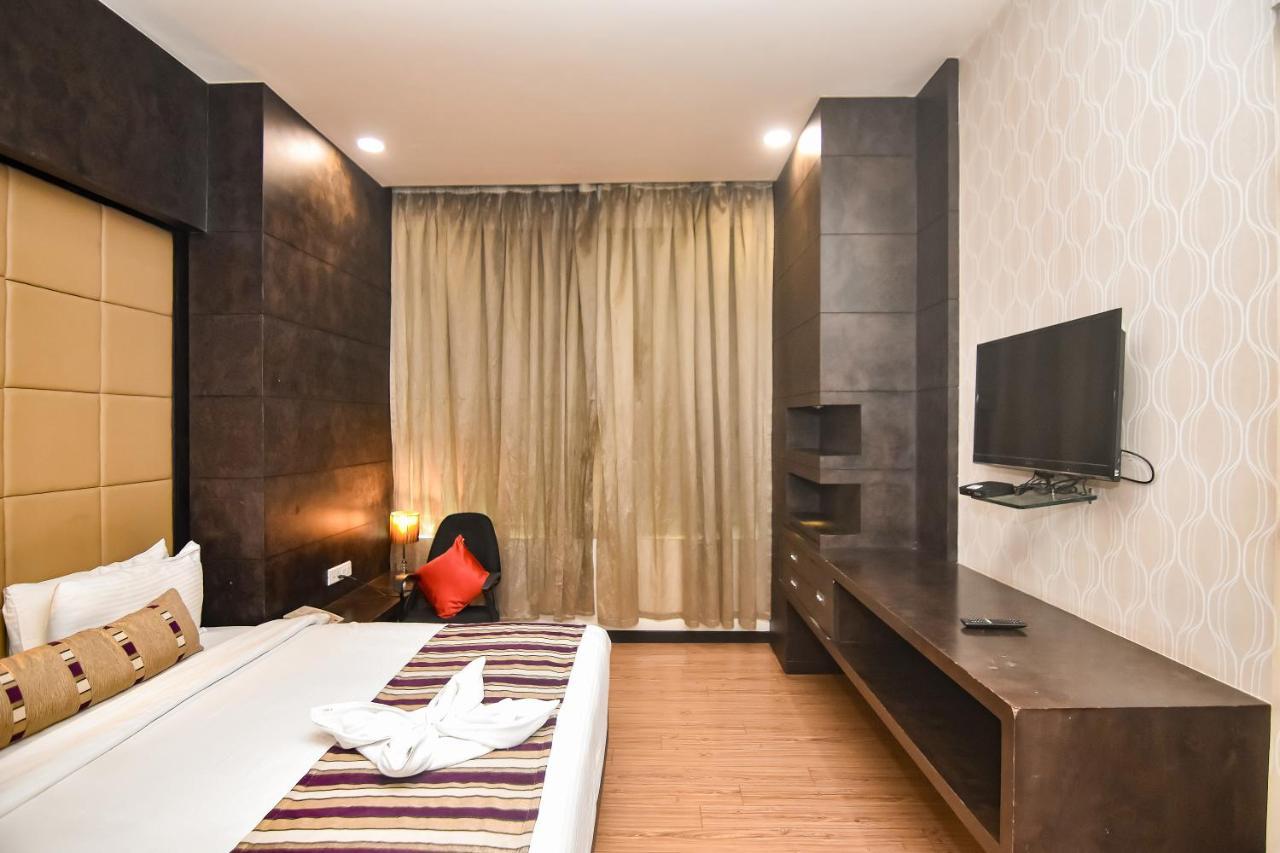 แกรนด์ เอกโซติกา บิซิเนสโฮเต็ล Hotel Pimpri-Chinchwad ภายนอก รูปภาพ