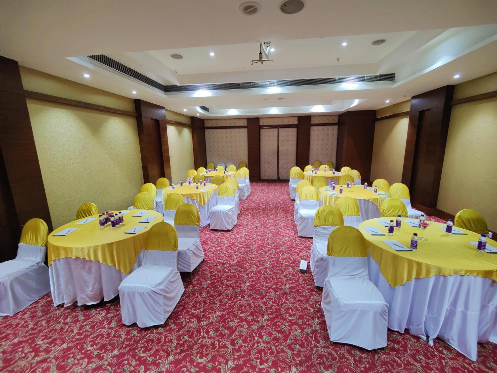 แกรนด์ เอกโซติกา บิซิเนสโฮเต็ล Hotel Pimpri-Chinchwad ภายนอก รูปภาพ