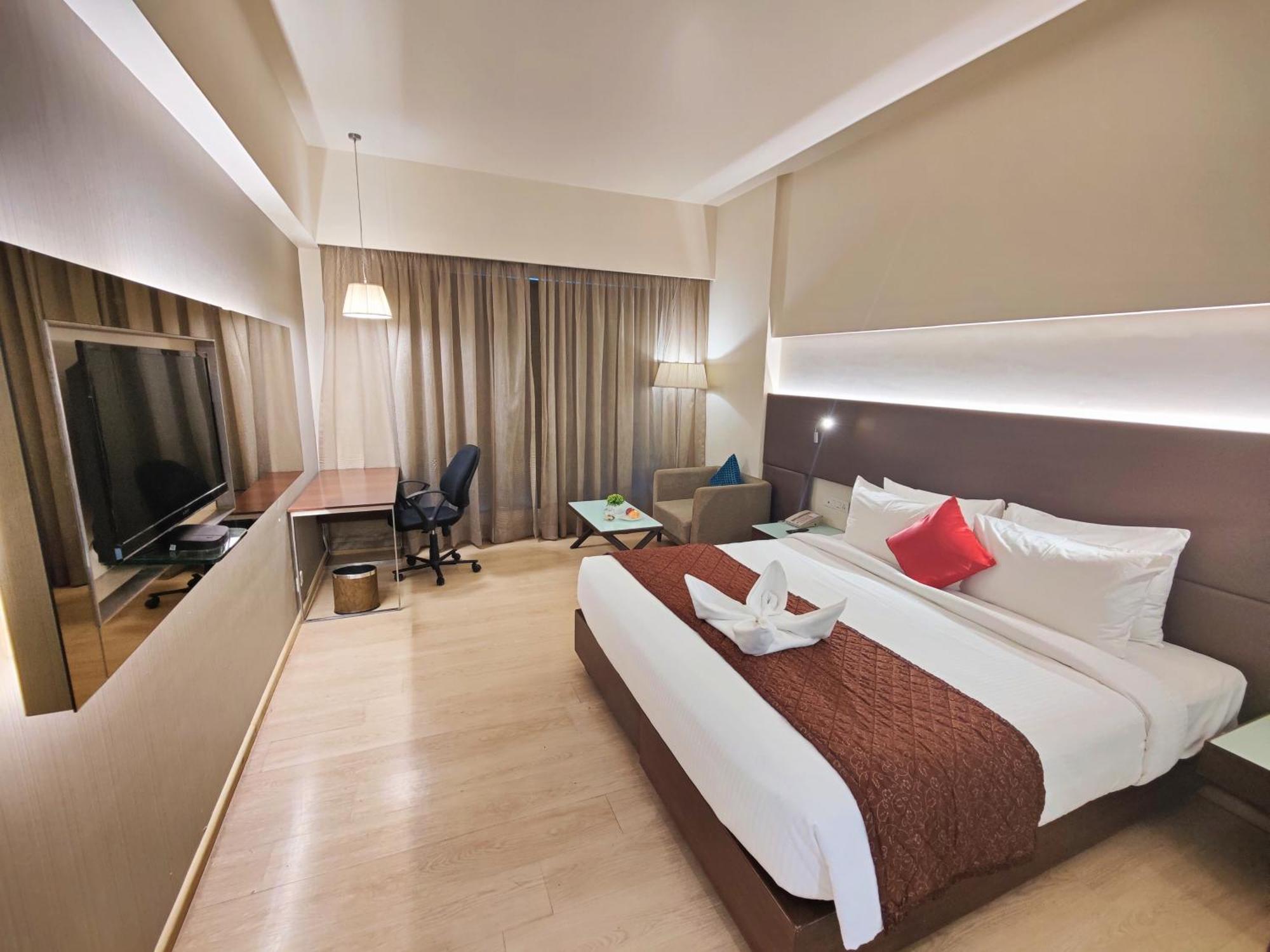 แกรนด์ เอกโซติกา บิซิเนสโฮเต็ล Hotel Pimpri-Chinchwad ภายนอก รูปภาพ
