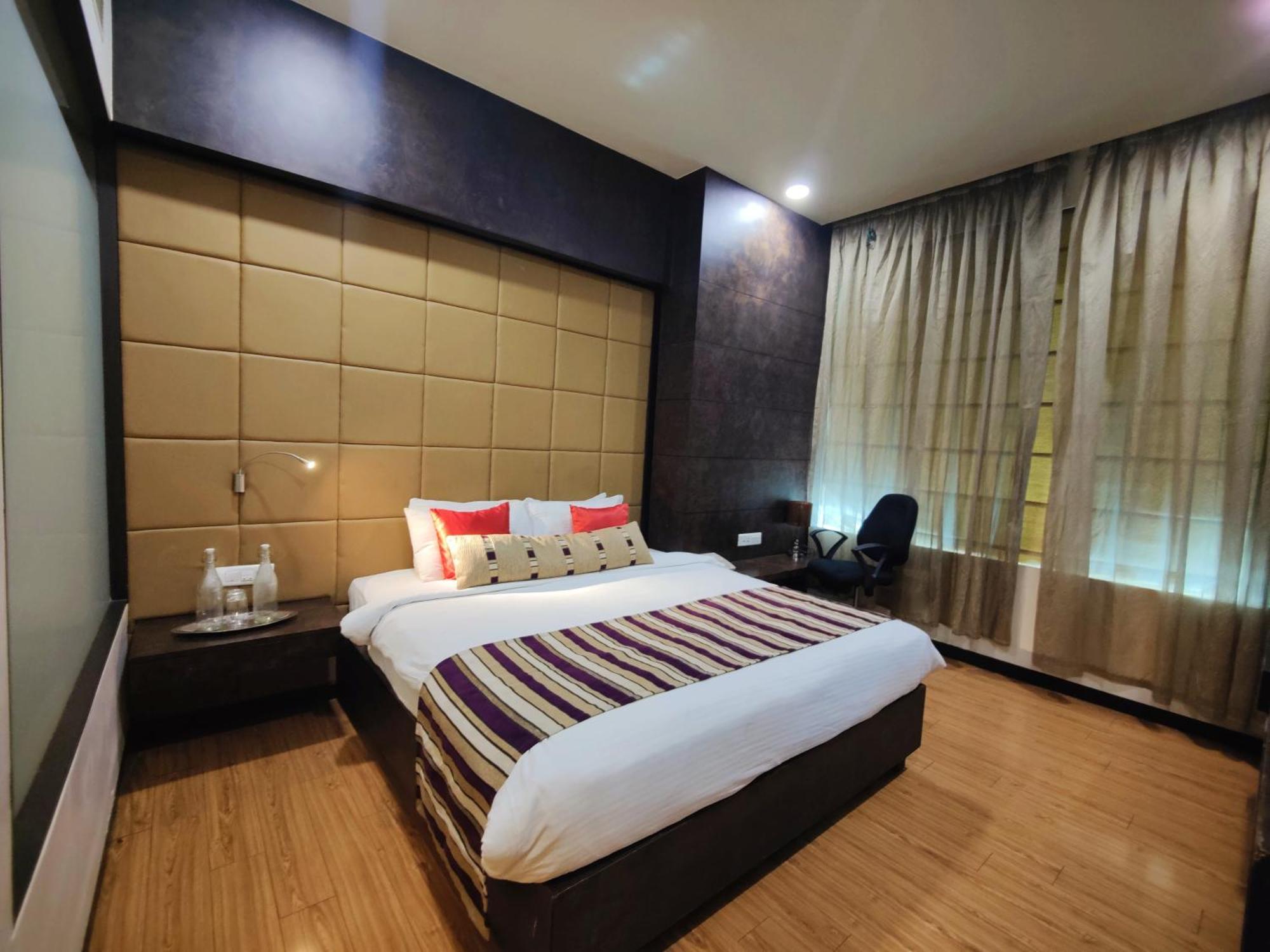 แกรนด์ เอกโซติกา บิซิเนสโฮเต็ล Hotel Pimpri-Chinchwad ภายนอก รูปภาพ