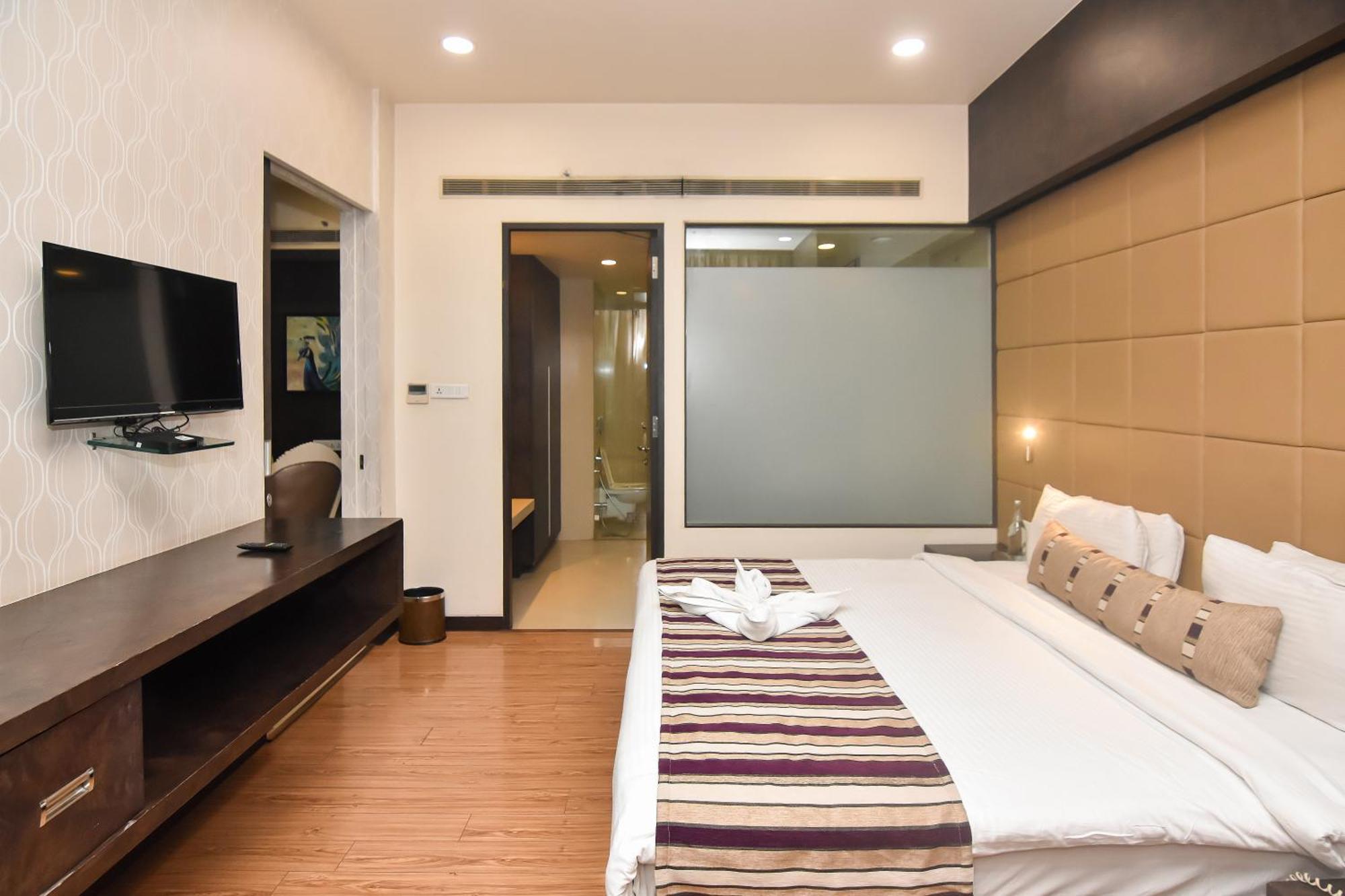 แกรนด์ เอกโซติกา บิซิเนสโฮเต็ล Hotel Pimpri-Chinchwad ภายนอก รูปภาพ