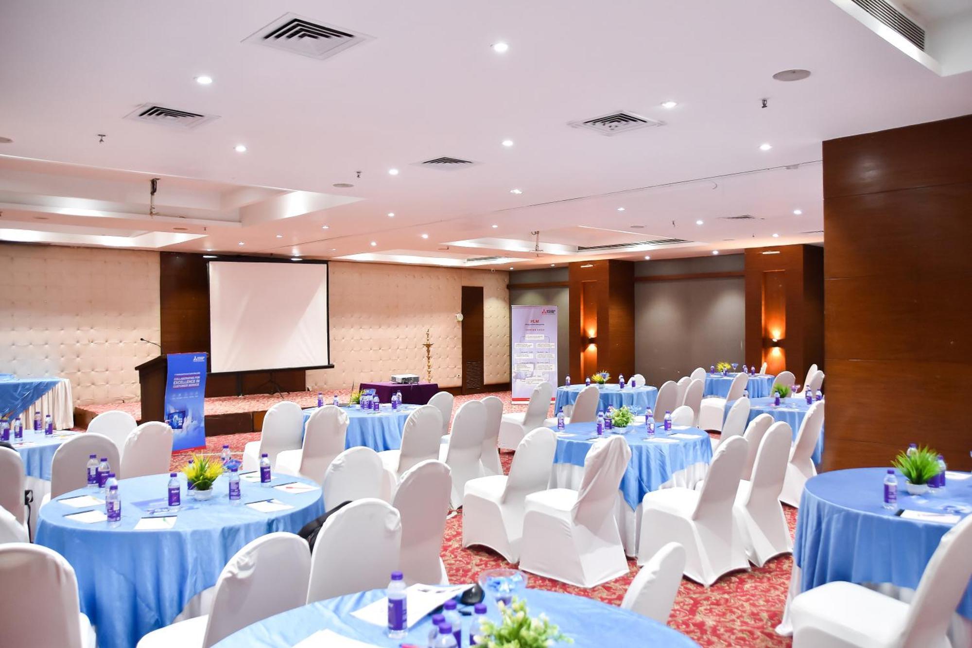 แกรนด์ เอกโซติกา บิซิเนสโฮเต็ล Hotel Pimpri-Chinchwad ภายนอก รูปภาพ