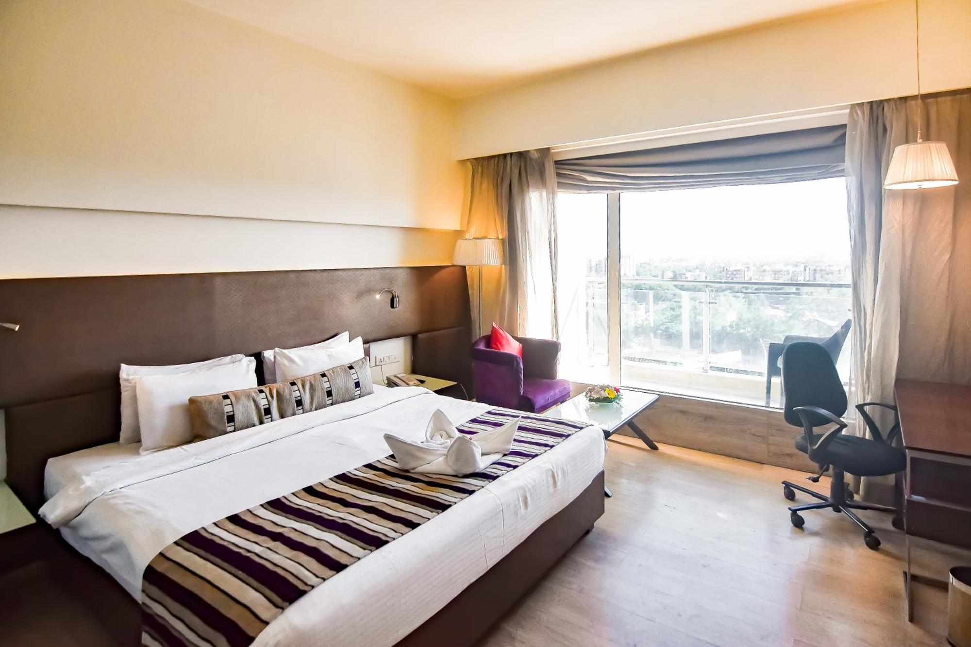 แกรนด์ เอกโซติกา บิซิเนสโฮเต็ล Hotel Pimpri-Chinchwad ภายนอก รูปภาพ
