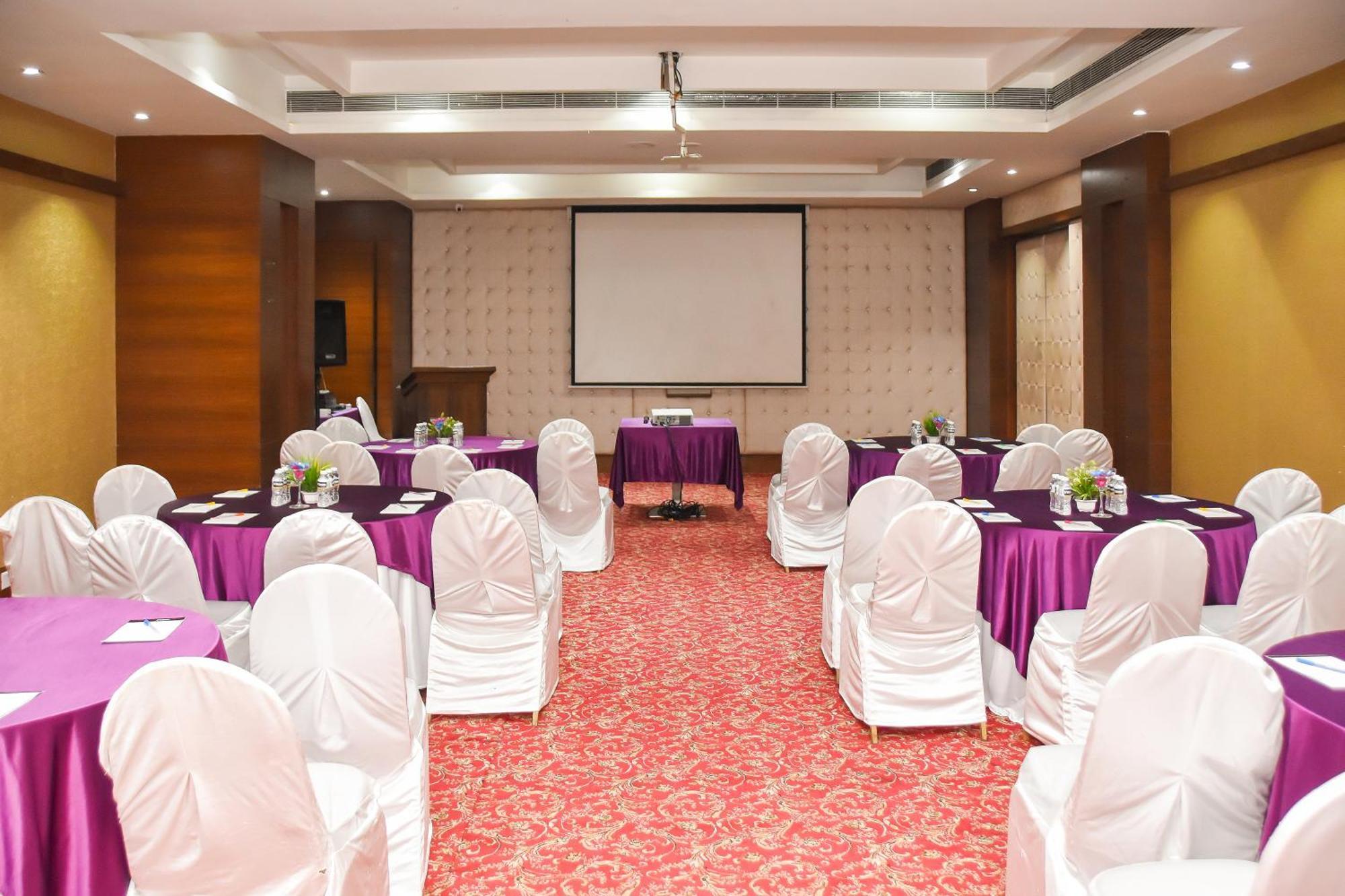แกรนด์ เอกโซติกา บิซิเนสโฮเต็ล Hotel Pimpri-Chinchwad ภายนอก รูปภาพ