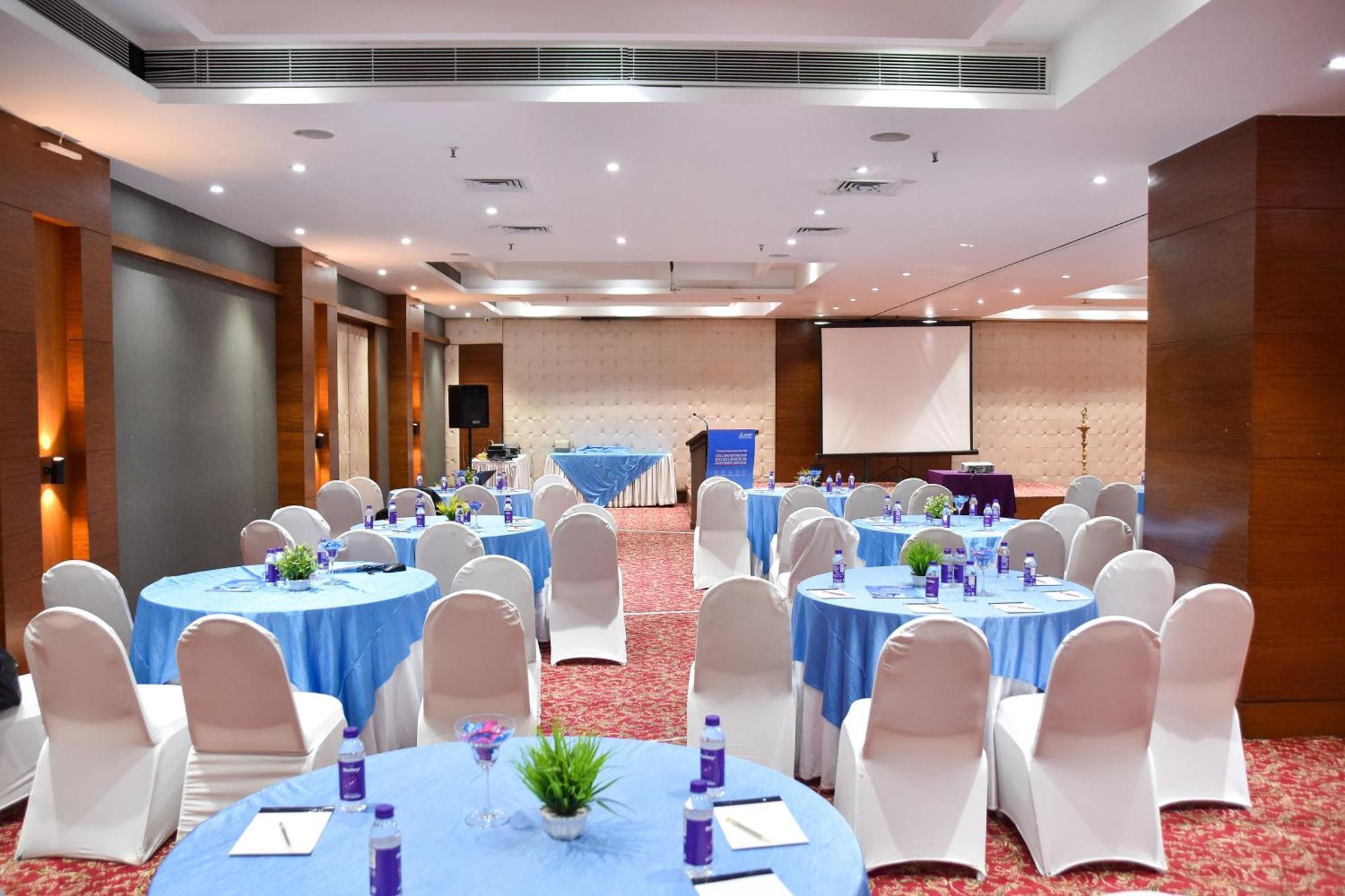 แกรนด์ เอกโซติกา บิซิเนสโฮเต็ล Hotel Pimpri-Chinchwad ภายนอก รูปภาพ
