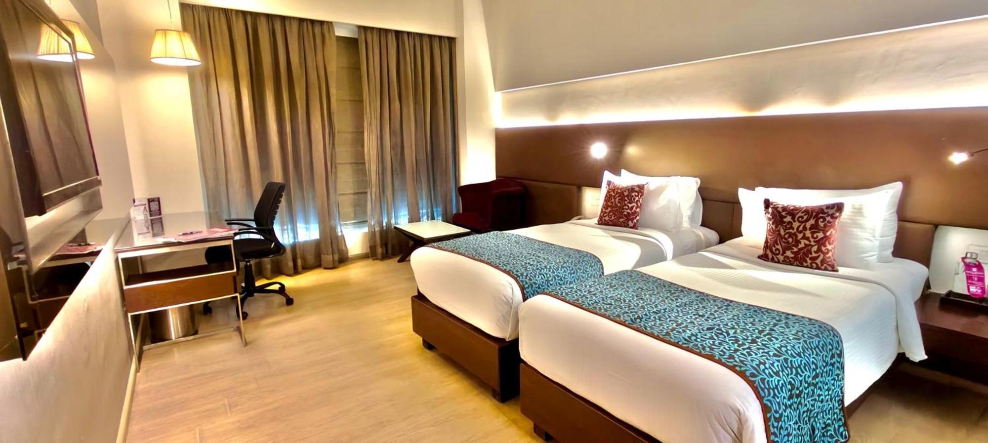 แกรนด์ เอกโซติกา บิซิเนสโฮเต็ล Hotel Pimpri-Chinchwad ภายนอก รูปภาพ