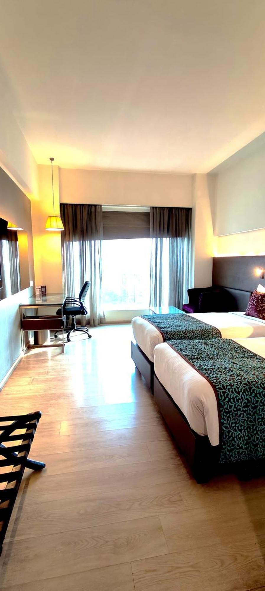 แกรนด์ เอกโซติกา บิซิเนสโฮเต็ล Hotel Pimpri-Chinchwad ภายนอก รูปภาพ